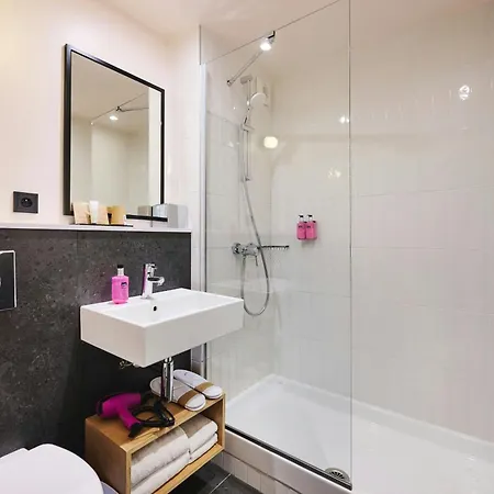 Moxy Paris Bastille-2